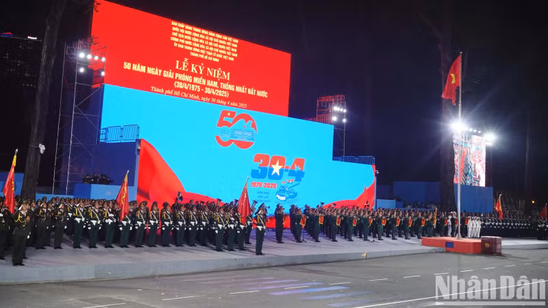 At exactly 7 PM, the second rehearsal officially commences in preparation for the 50th anniversary of the Liberation of the South.