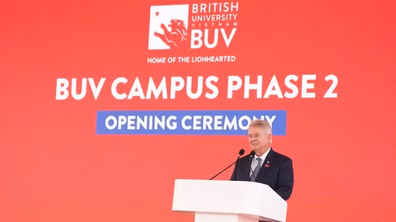 Professor Raymond Gordon, President and Vice-Chancellor of British University Vietnam, addresses the event.