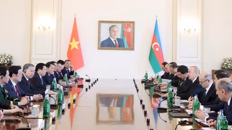 Party General Secretary To Lam holds talks with Azerbaijani President Ilham Aliyev. (Photo: Thong Nhat/VNA)