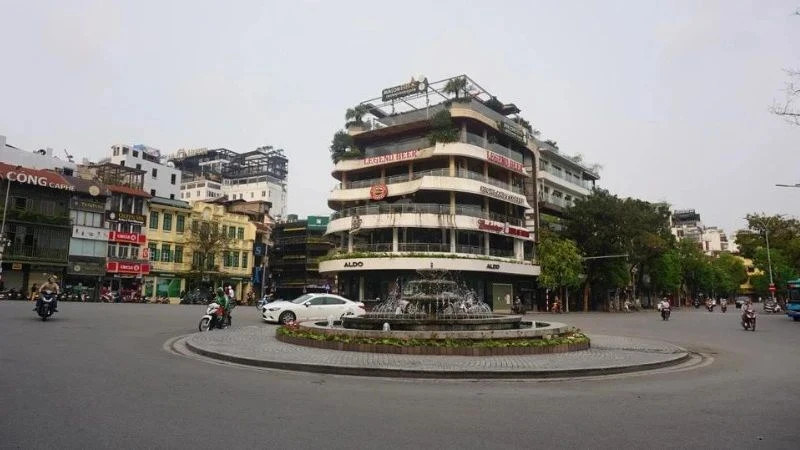 The city has set a deadline to complete the demolition of the building and clear the site by April 30, 2025