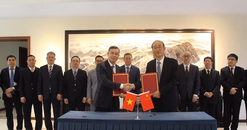 The signing ceremony of the fourth MoU between the State Audit Office of Vietnam and the National Audit Office of China in Beijing on March 17. (Photo: VNA)