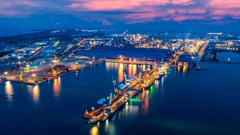 Hoa Phat Dung Quat specialised port (Photo: NGUYEN NGHI)