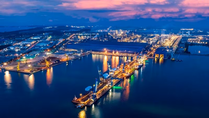 Hoa Phat Dung Quat specialised port (Photo: NGUYEN NGHI)