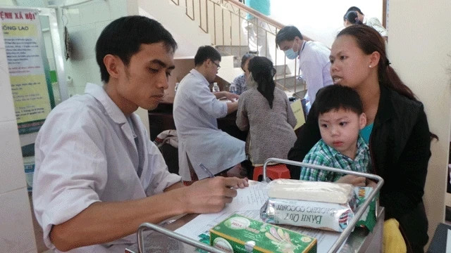 Vaccination for children, subjects at high risk of diarrhea caused by Rota virus.