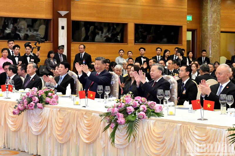 General Secretary To Lam and State President Luong Cuong host a grand banquet in honour of Chinese Party General Secretary and President Xi Jinping (Photo: NDO)