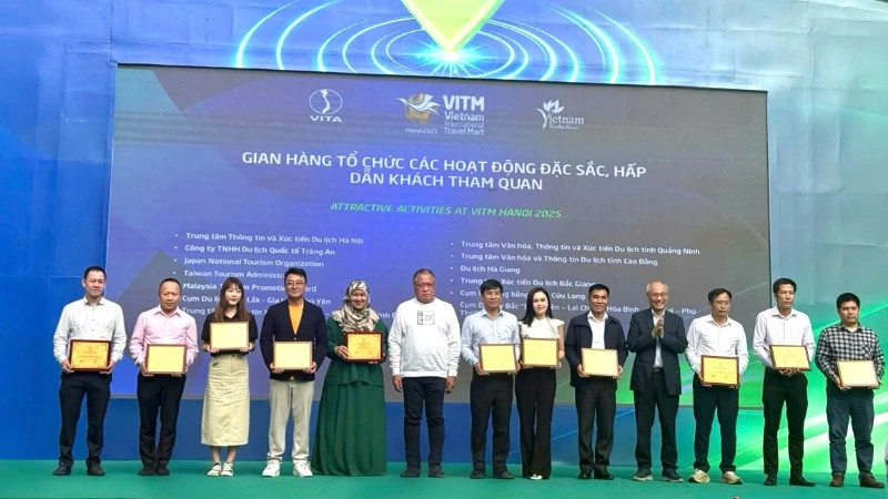 Businesses honoured for organising appealing activities at the VITM