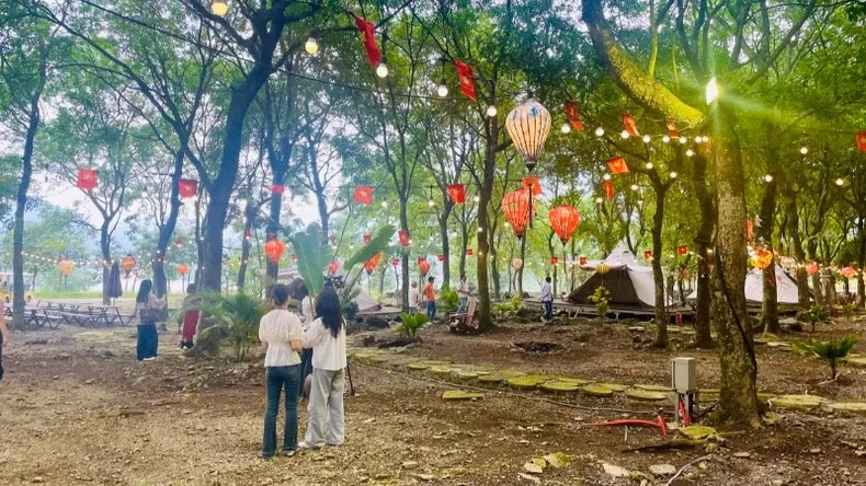 Visiting the camping area at Tam Chuc Tourist Complex.