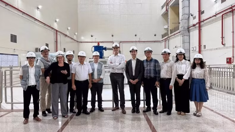 EU and French delegation visiting the project. (Photo: French Embassy in Viet Nam)