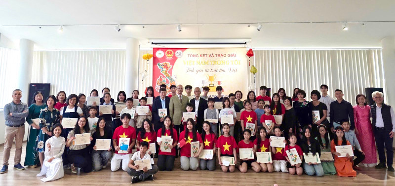 “Viet Nam in Me” writing contest honours Vietnamese culture