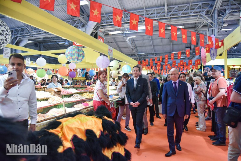 From 30 April to 11 May, the 2025 Paris International Fair (Foire de Paris 2025) — France’s largest trade and cultural event — takes place at the Versailles Exhibition Centre, featuring 1,200 participating businesses and organisations.