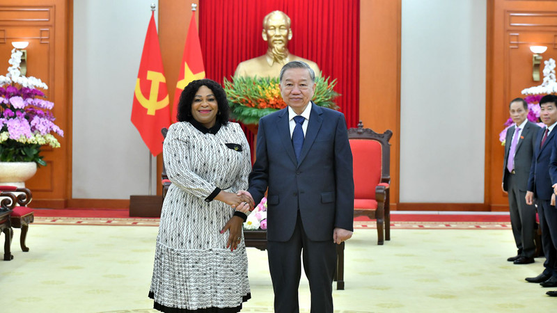 General Secretary To Lam welcomes First Deputy Secretary General of South Africa’s African National Congress Nomvula Mokonyane.