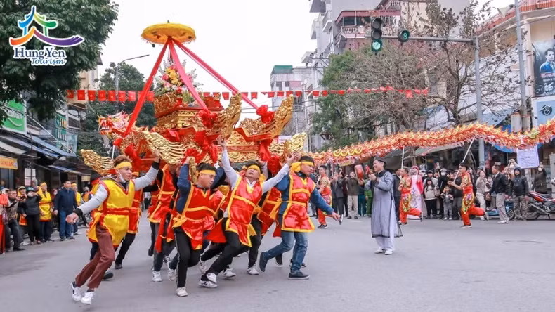The beauty of traditional festivals in Huưng Yen. (Photo: hungyentourism.com.vn)