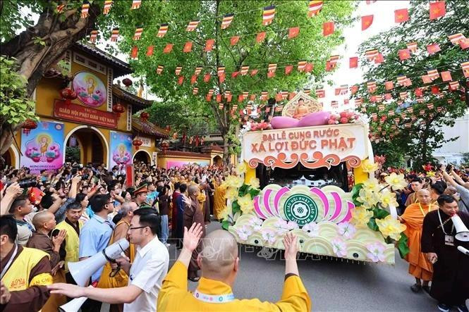 Shakyamuni Buddha relics enshrined at Ha Noi's Quan Su Pagoda