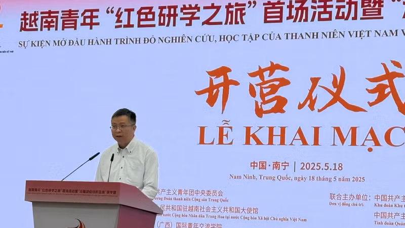 Ambassador Pham Thanh Binh delivers at the event. (Photo provided by the Vietnamese Embassy in China)