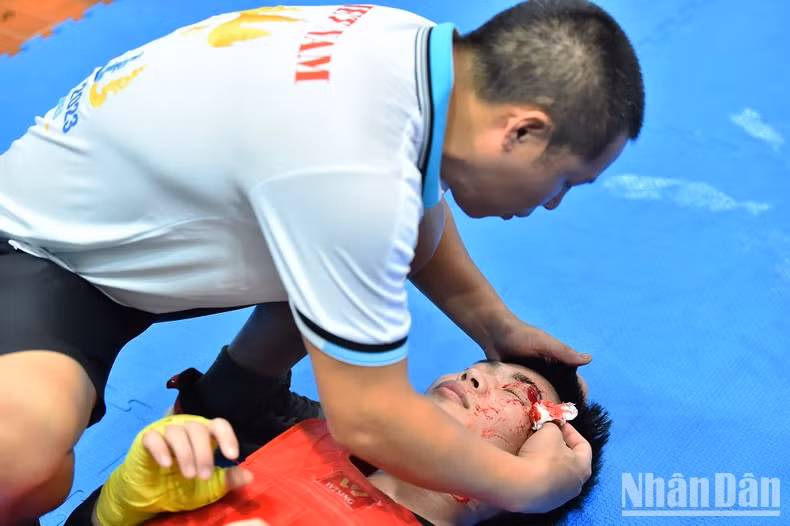 At the sprint stage when the SEA Games is approaching, the athletes are all training as seriously as they are in the competition, so injuries are inevitable.