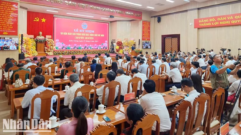 An overview of the ceremony.