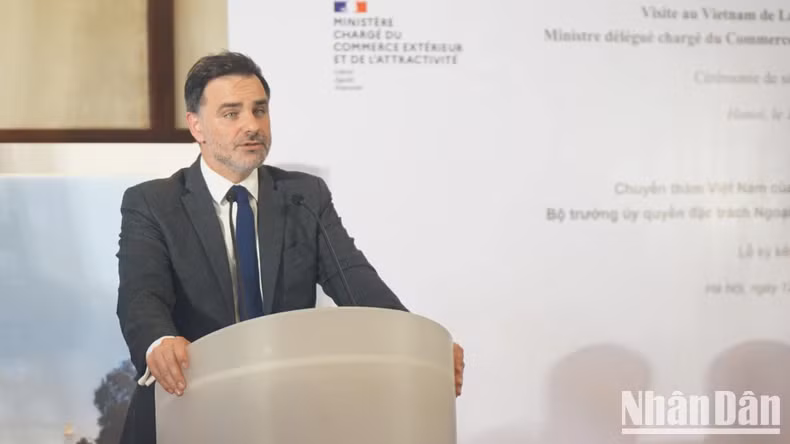 Minister Delegate for Foreign Trade and French Nationals Abroad Laurent Saint-Martin speaking. (Photo: TRUNG HUNG)