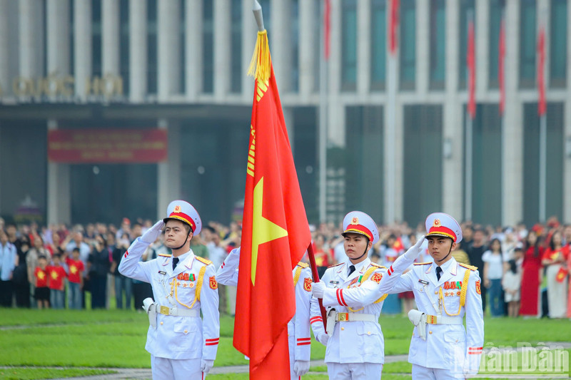Flag-raising ceremony marking 50 years of national reunification at Ba Dinh Square