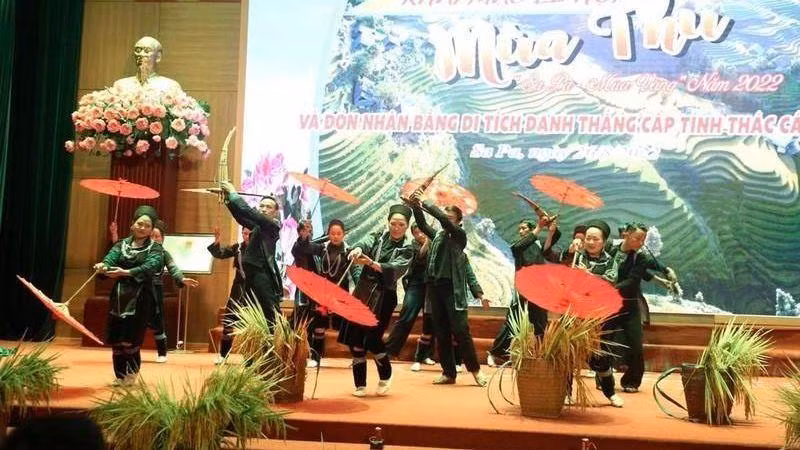 A performance at Sa Pa Autumn Festival 2022