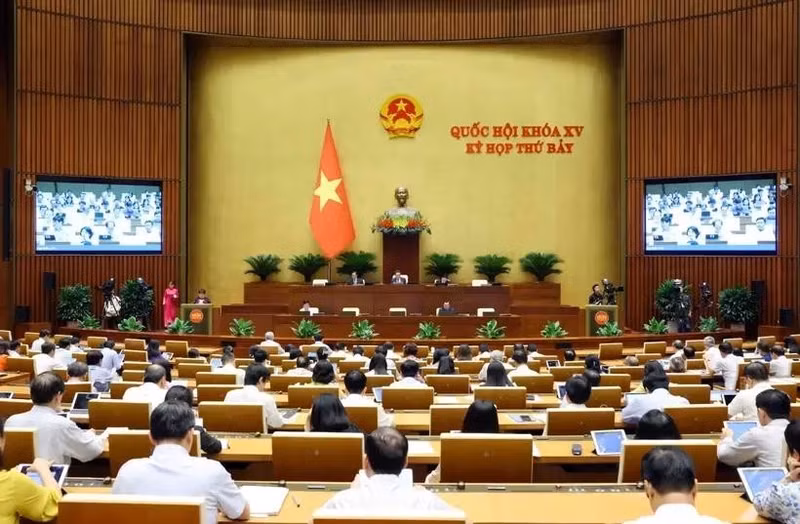 Participants at the session on June 17 morning (Photo: VNA)