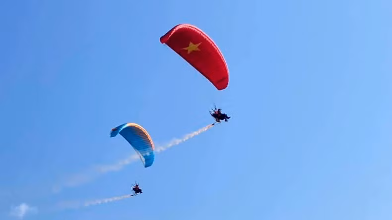 The event draws the participation of nearly 100 pilots, including 35 foreigners.