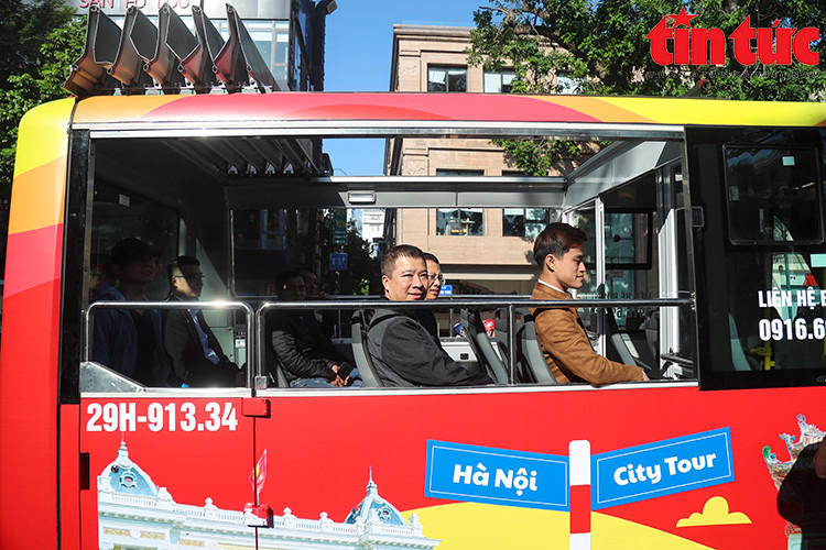 Hanoi launches new bus city tour for sightseeing experience