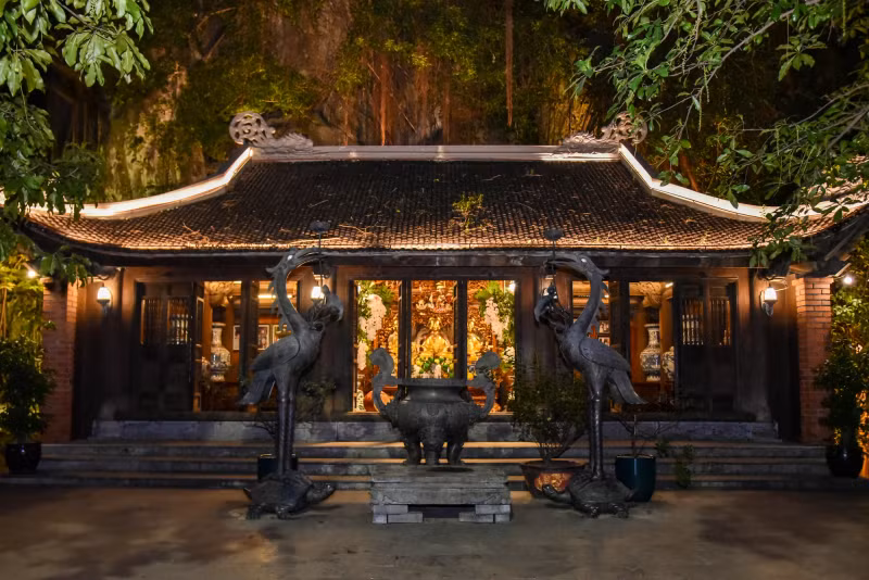 Mother Goddess Temple is located on the campus of Hoa Lu Ancient Town.