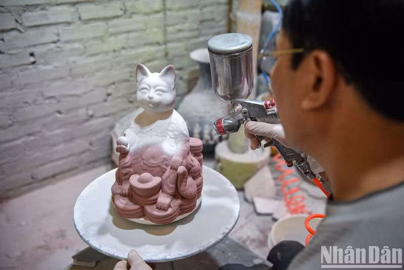 All steps of the crafting process are done manually.