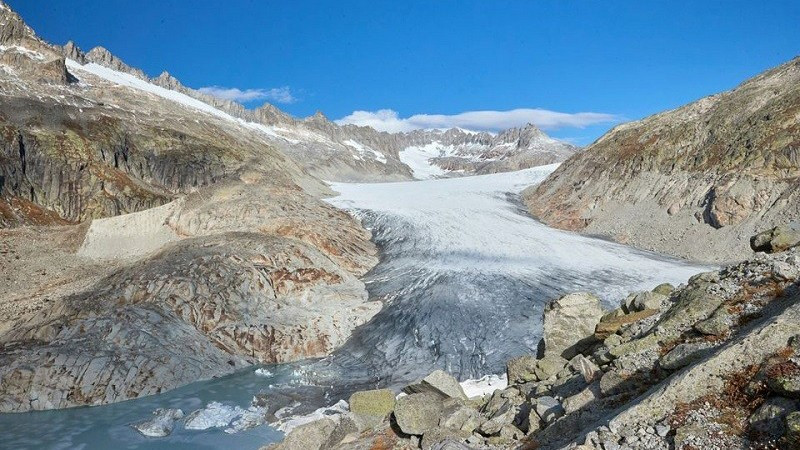 The Rhone glacier and the source of the Rhone river are seen on an autumn day in Obergoms, Switzerland, October 25, 2021. (Photo: REUTERS)