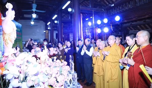 Participants at the ceremony (Photo: VNA)