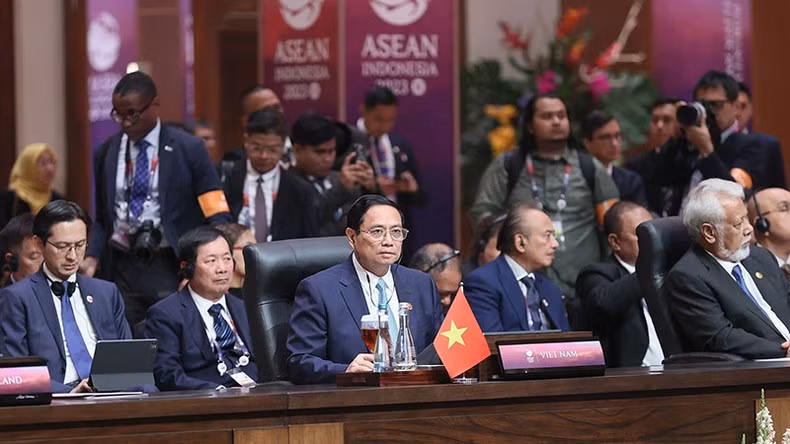 Prime Minister Pham Minh Chinh at the 18th East Asia Summit (Photo: VNA)