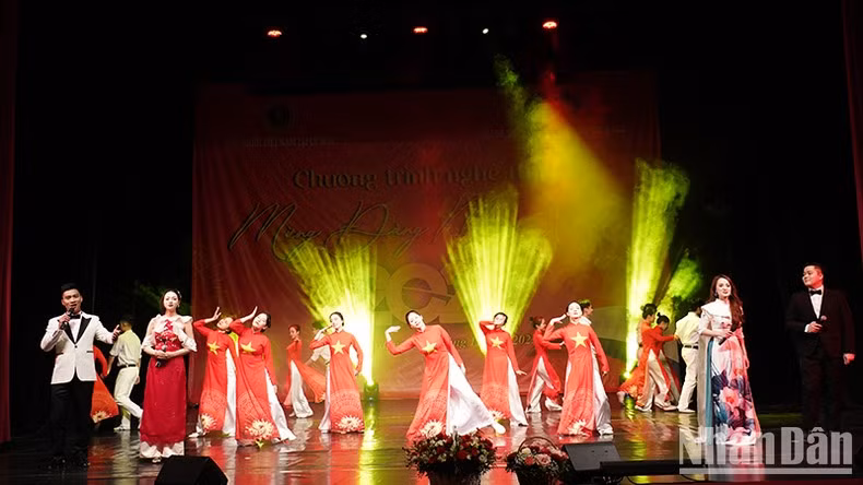 A performance at the event (Photo: NDO)