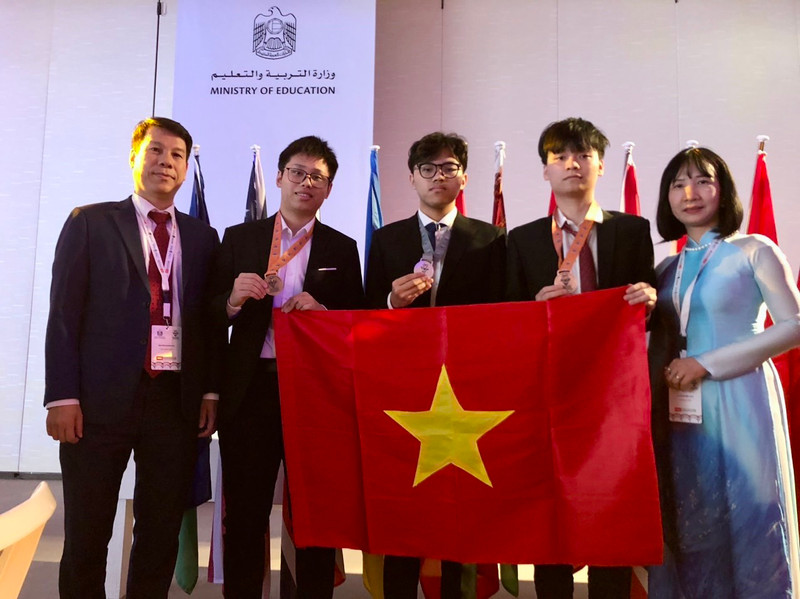 Vietnamese students win medals at the International Biology Olympiad 2023. (Photo: VNA)