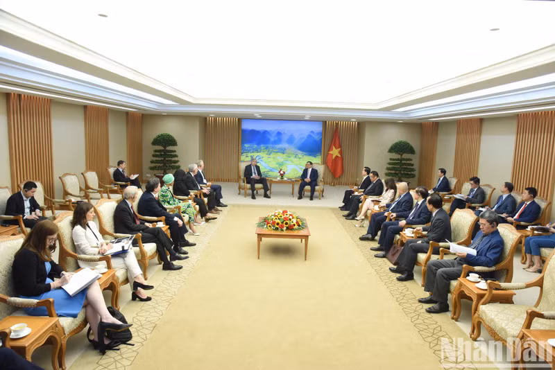 Overview of the reception.