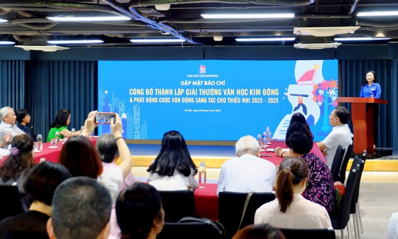 At the launch ceremony (Photo: dangcongsan.com.vn)