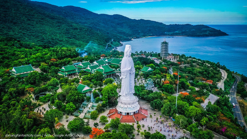 Linh Ung Pagoda is a popular tourist destination in Da Nang (Photo: danangfantasticity.com)