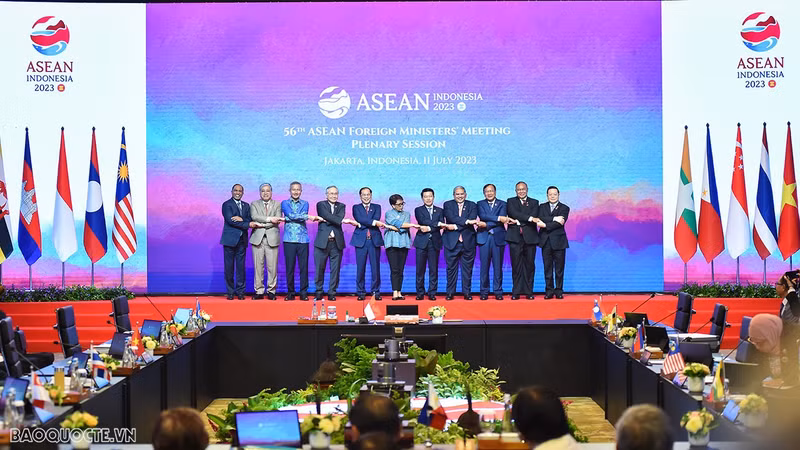 The plenary session of the 56th ASEAN Foreign Ministers’ Meeting (AMM-56) in Jakarta, Indonesia, on July 11 (Photo: VNA)