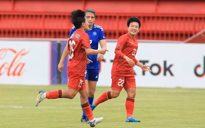 SEA Games 32: Vietnam advances to women’s football semifinals despite loss to Philippines (Photo: Duong Thuat)