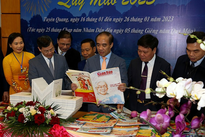 At the press festival in Tuyen Quang Province.