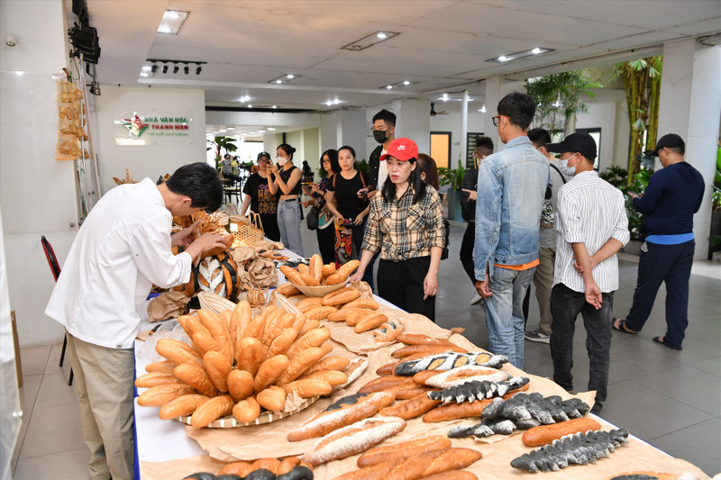 Visitors at the festival (Photo: laodong.vn)