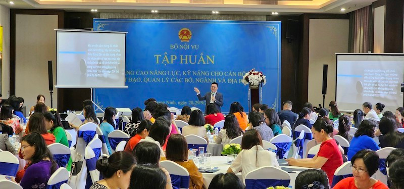 Training course on enhancing the leadership capacity of women held in Quang Ninh.