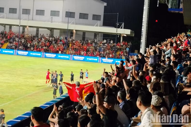 The Overseas Vietnamese community in Cambodia excited at beautiful goals of U22 Vietnam.
