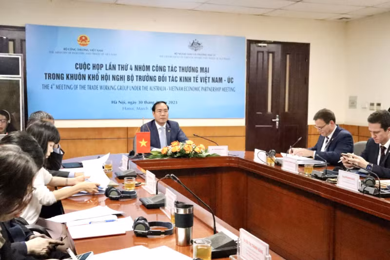 Participants at the meeting (Photo: The Ministry of Industry and Trade)