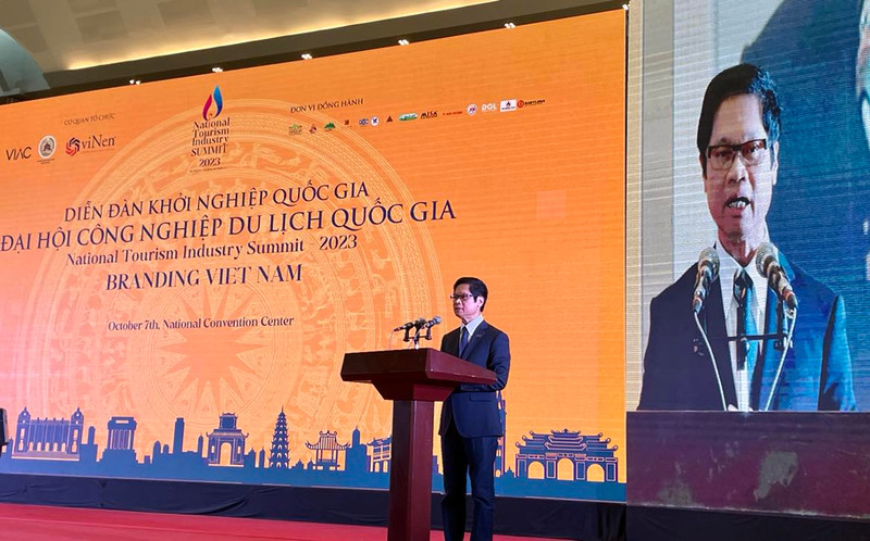 Dr. Vu Tien Loc, Chairman of the Vietnam International Arbitration Centre speaking at the opening ceremony 