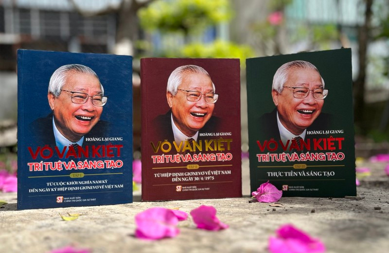 Book collection on late PM Vo Van Kiet released 