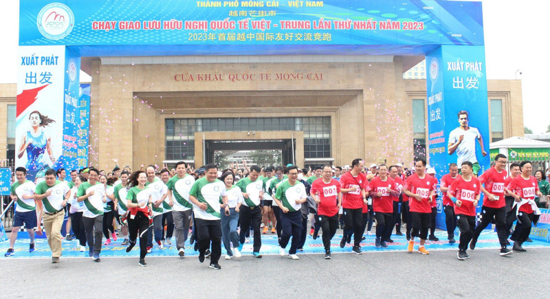 1,000 runners join Vietnam-China cross-border marathon (Photo: tienphong.vn)
