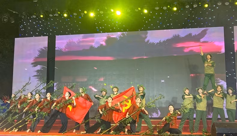 4,000 people participate in Hanoi Public Art Festival