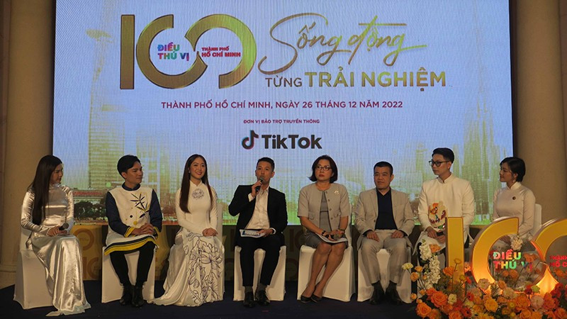 Representatives of the organising board, and the programme's ambassadors answered questions at the press conference.