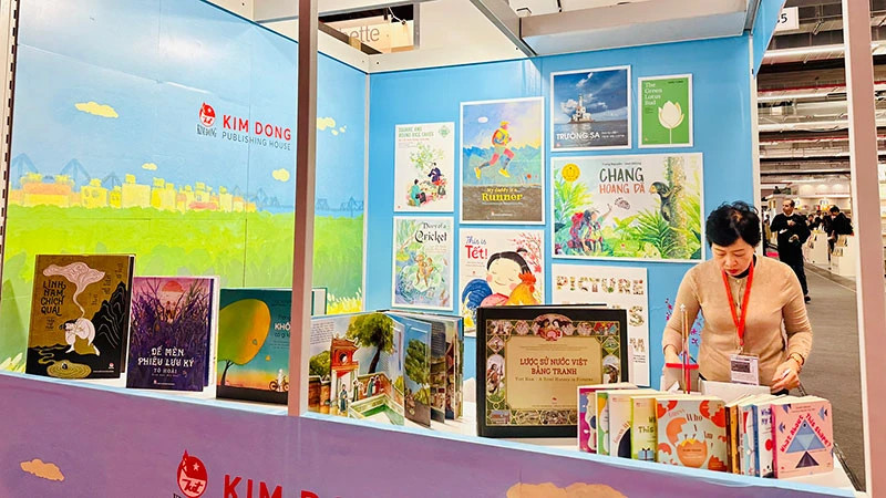 Kim Dong Publishing House's booth at the Book Fair. 