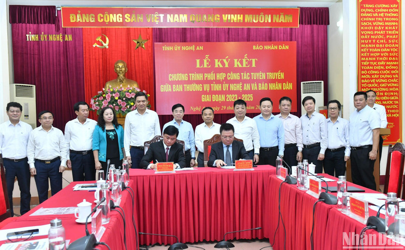 [In Pictures] Nhan Dan Newspaper and Nghe An Province strengthen communication cooperation